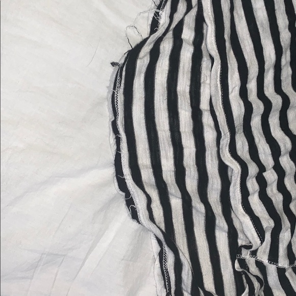 Aeropostale Black and White Striped Flowy Tank - Picture 3 of 3